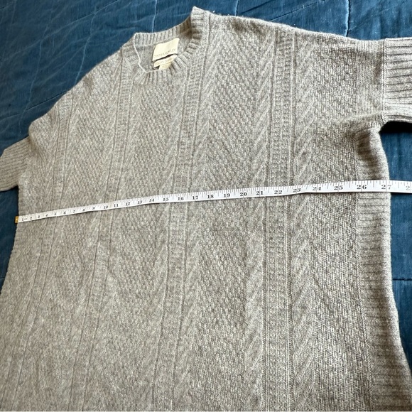 Cynthia Rowley 2 Ply Cashmere Gray Oversized Cable Knit Sweater Cape Size XS/S - Picture 6 of 8